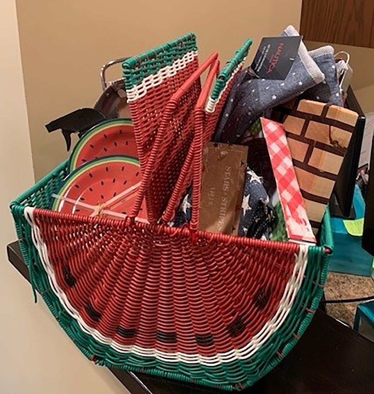 Toast to Tails Gift Basket