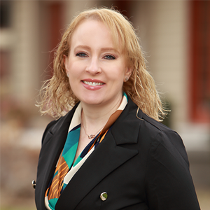 Case Assistant Sara Reif